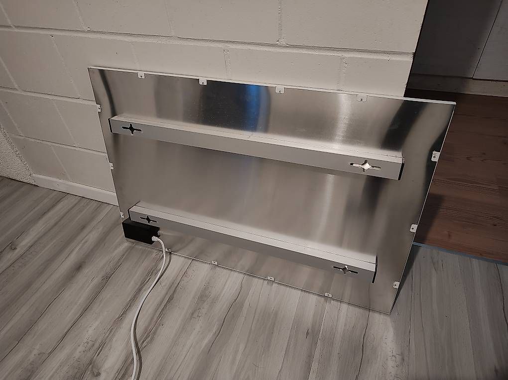 Radiatori: Infrarotheizung mit Bild (580W) – Usato da Altstätten SG venduto da RK93 2