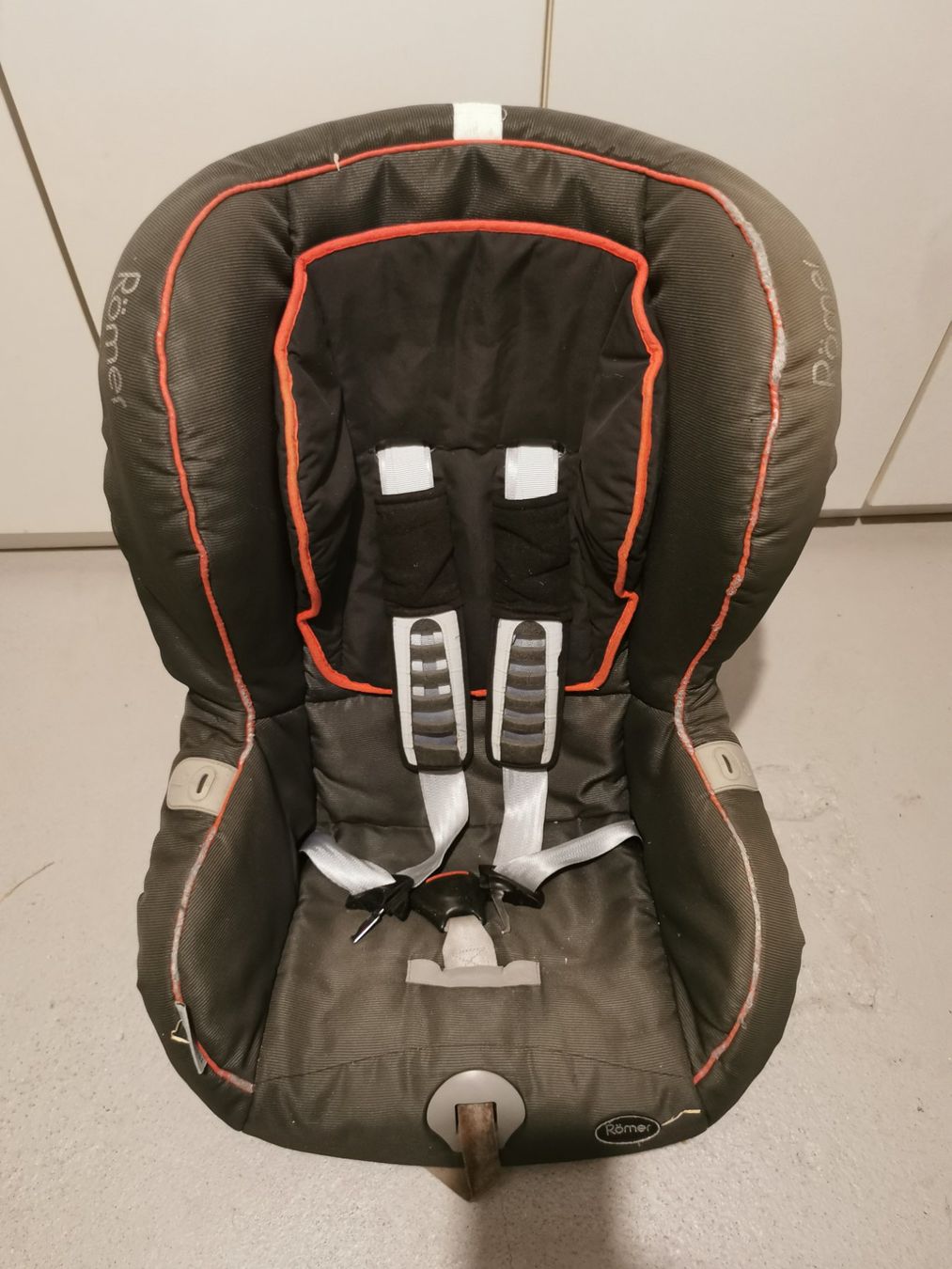 Britax Römer Seggiolini per auto: Britax Römer Kindersitz – Usato da Grosswangen venduto da Weidhof6