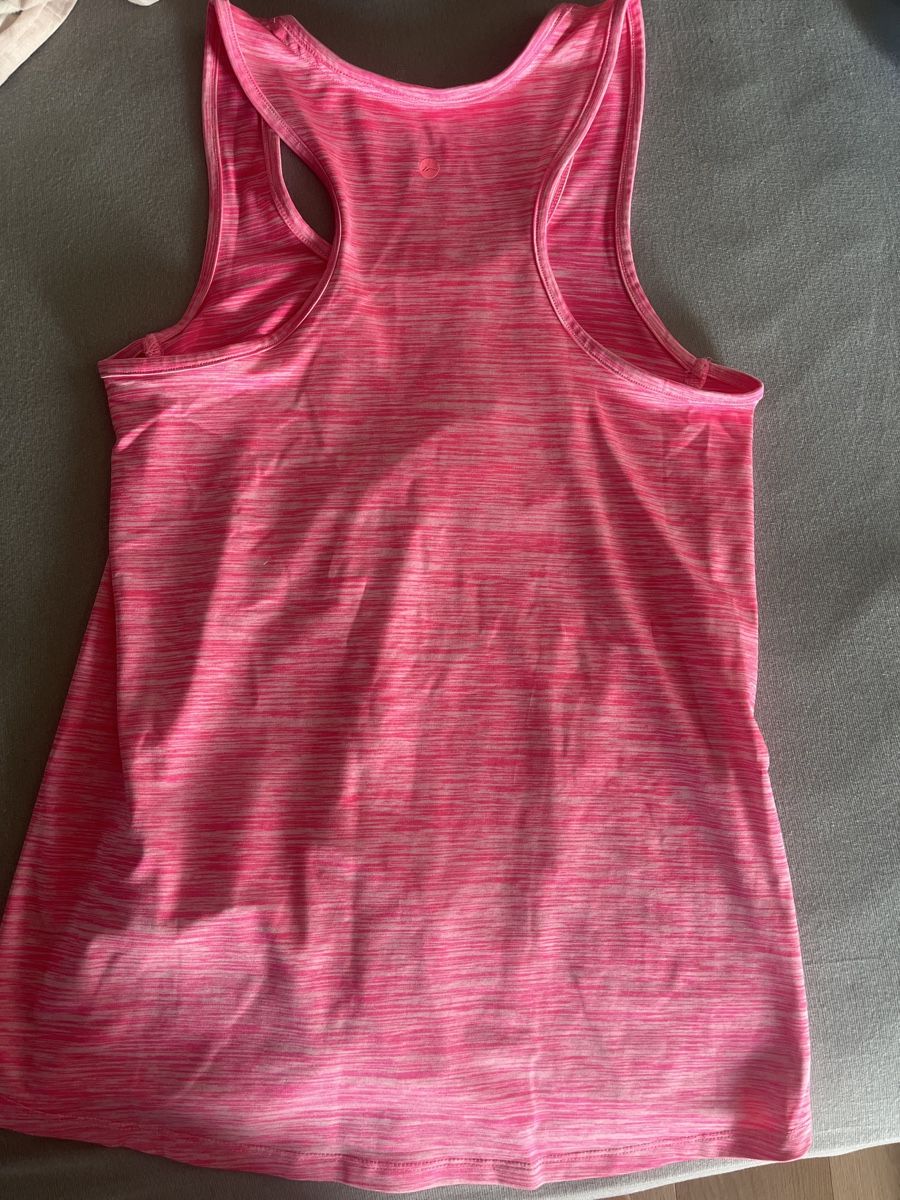 Tops: Sport Top Pink – Gebraucht aus Zürich von Zhau.53 1