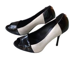 🥂🍽️☕️🍾…Gucci pumps 38
