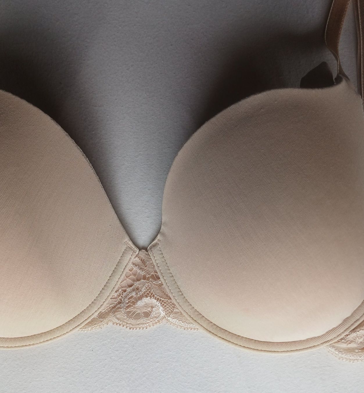 Hanro Altra biancheria intima: HANRO BH GRÖSSE 85 B – Usato da Villa Luganese venduto da luxlady 3