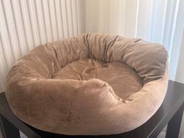 Kuscheliges Hundebett/Katzenbett, neuwertig, beige