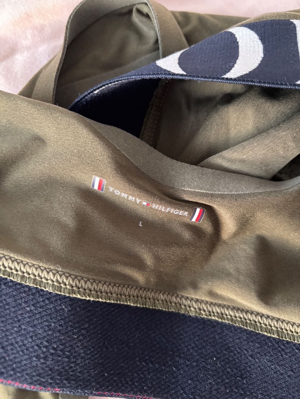 Tommy Hilfiger Top: Tommy Hilfiger Bustier Top – Nuovo e nell'imballaggio originale da Egnach venduto da mameh 2