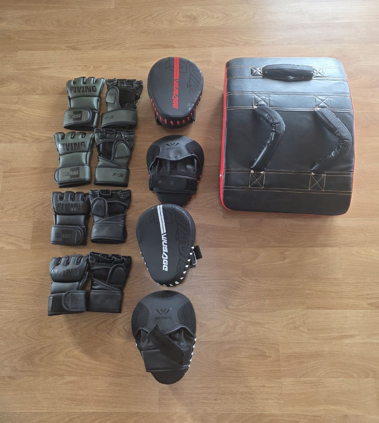 Boxsäcke: Boxen Kampfsport Handschuhe, Pratzen – Neu und originalverpackt aus Sachseln von manuel.gruenwald