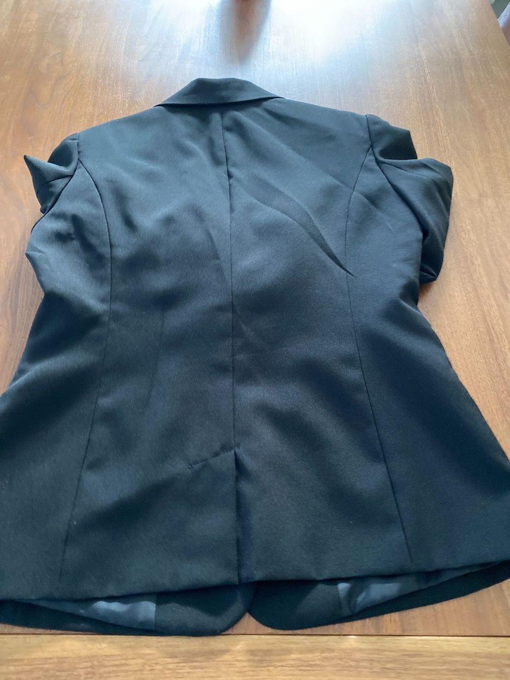 Giacche: Blazer von Laura Scott Grösse M schwarz – Usato da Schwyz venduto da Trofana 1