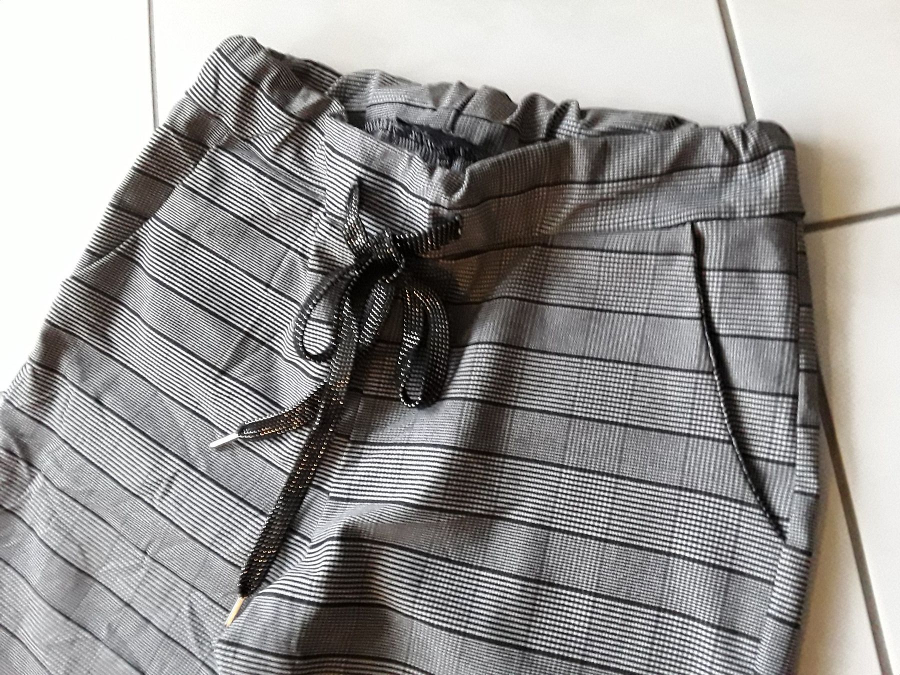 Pantaloni: neuw.Sportliche Freizeithosen Gr.S – Nuovo (secondo la descrizione) da Heimberg venduto da Samprof 1