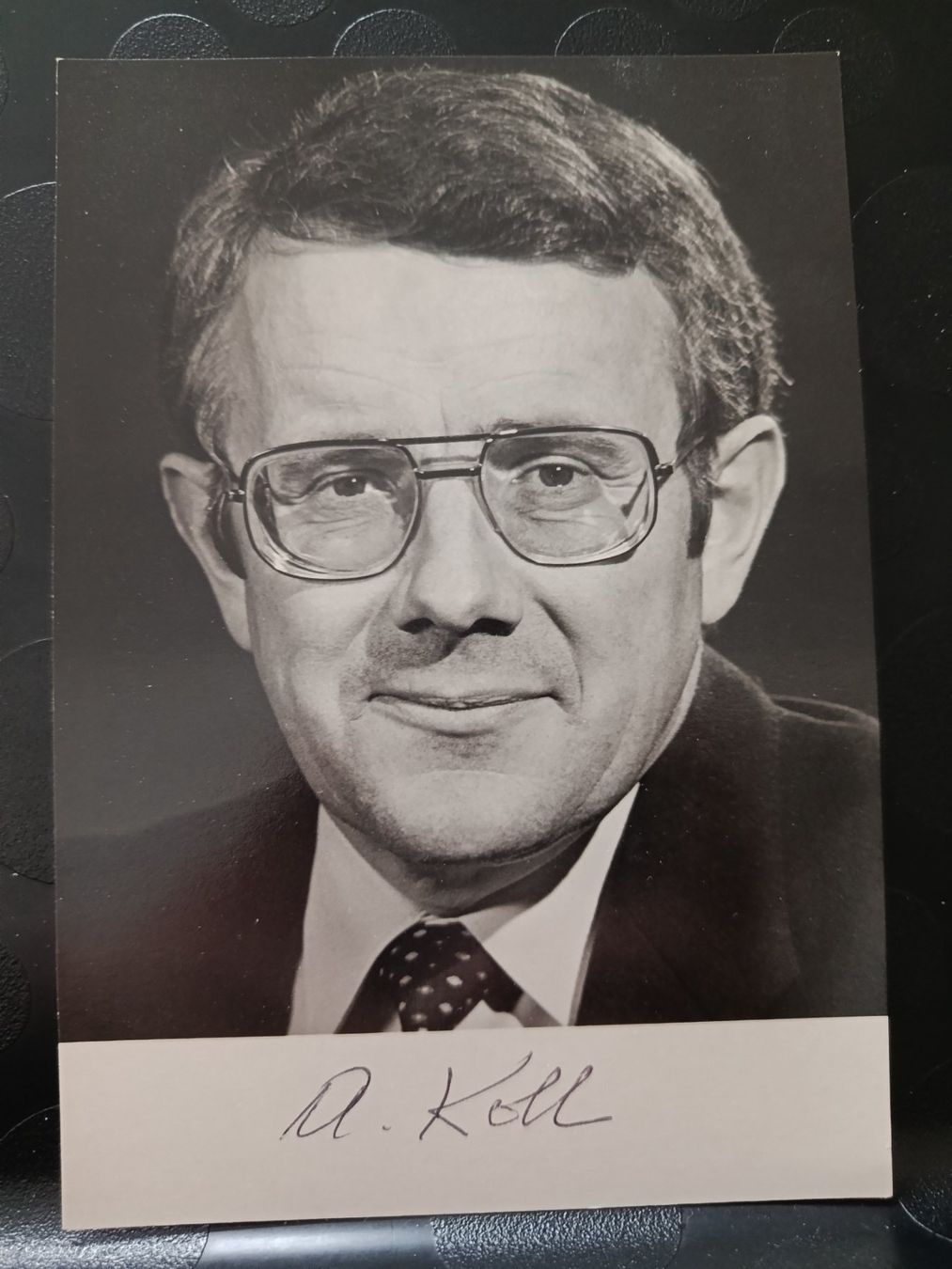 Autografi: Arnold Koller - Handsigniert - Alt Bundesrat – Usato da Menziken venduto da Artographs