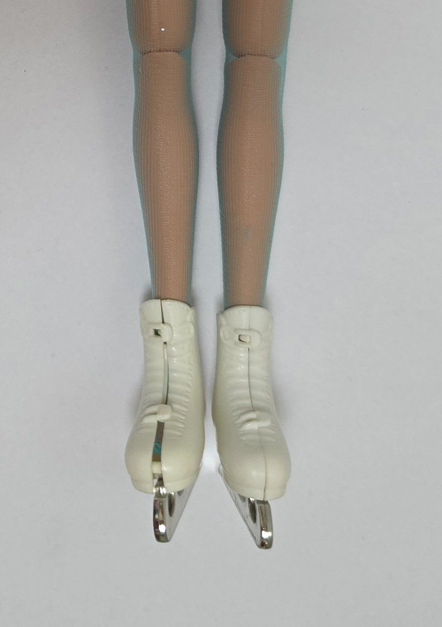 Bambole: Barbie Olympic Skater 1997 – Usato da Bulle venduto da Chimchiree 3