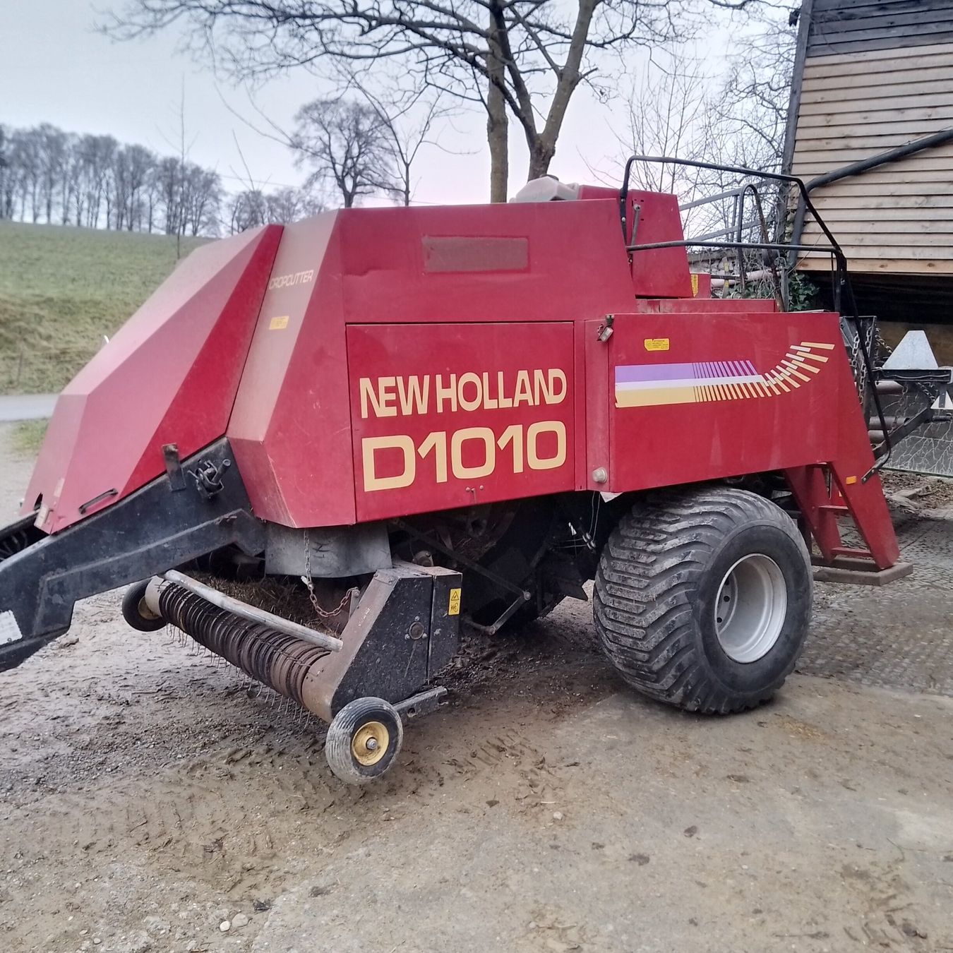 New Holland Tutte le macchine: Quaderballenpresse – Usato da Ueberstorf venduto da rabbit16 6