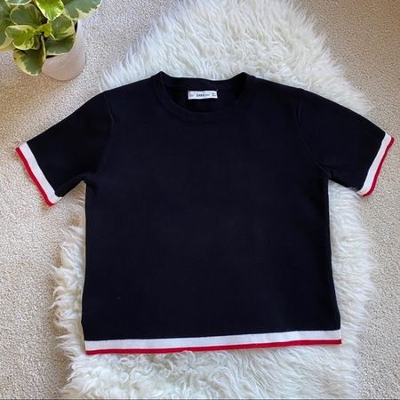 Zara Knit Top, size M - Red and White Trim - Stylish!