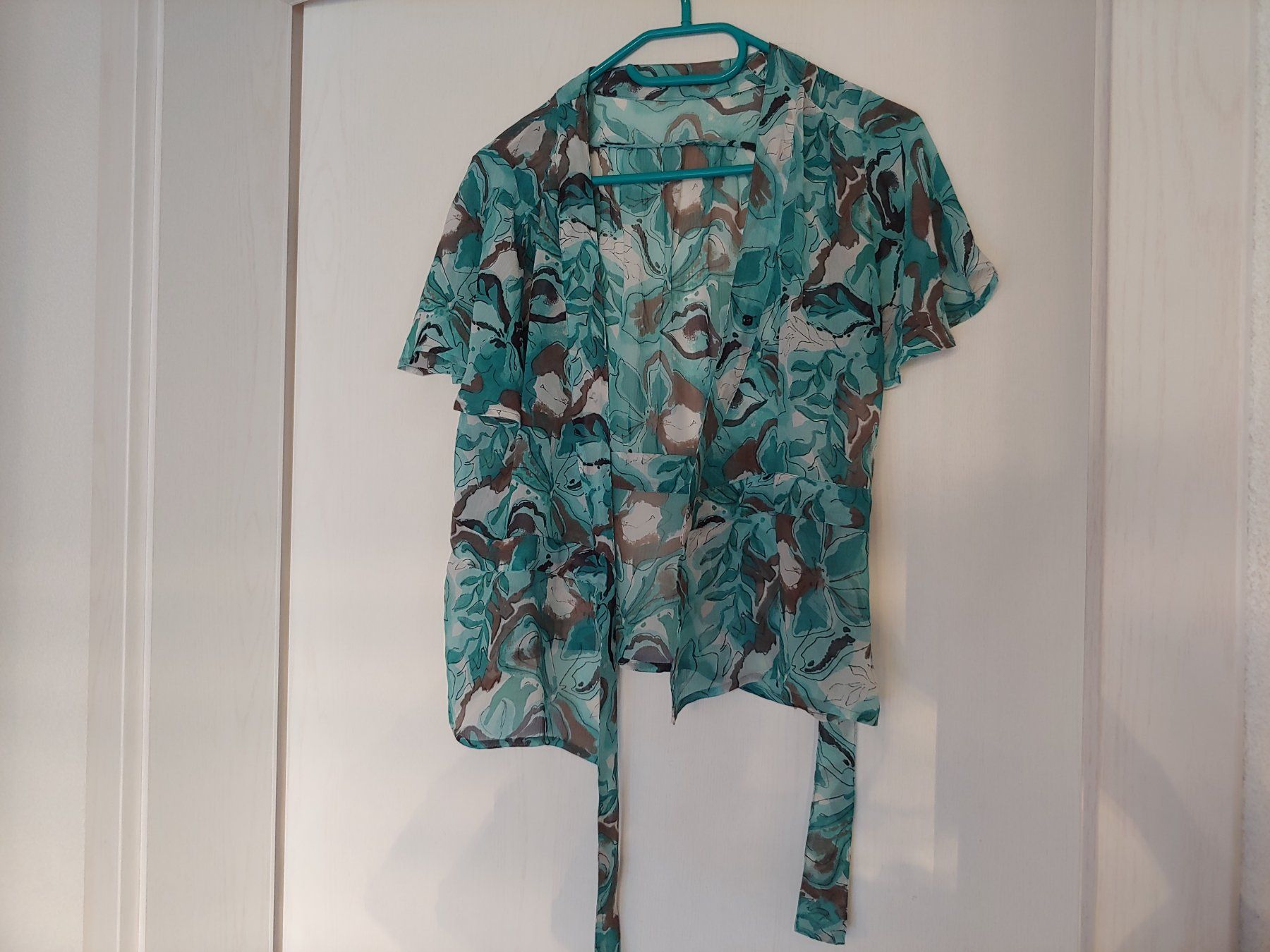 H&M Blusen: Seidenbluse, Wickelbluse von H&M, Blautöne, Gr.36/38 – Gebraucht aus Suhr von andreas_2008 1
