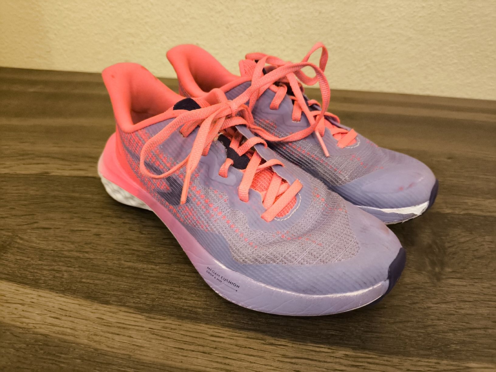 Decathlon Schuhe für Mädchen: Turnschuhe Grösse 34 – Gebraucht aus Tecknau von pia_b86r