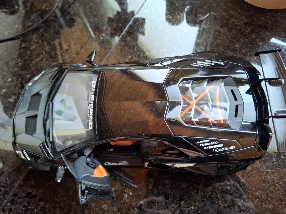 Lamborghini Modellini d'auto: Lamborghini Aventador 1/18 – Nuovo (secondo la descrizione) da Gampelen venduto da ste_r6hj 4