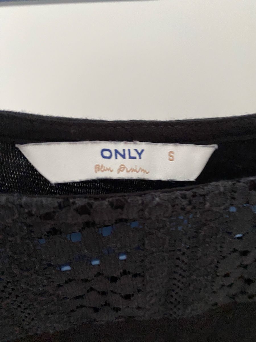 Only Blusen: ONLY Bluse mit Spitze, Grösse S, Schwarz – Gebraucht aus Ennenda von cal_pn6x 2