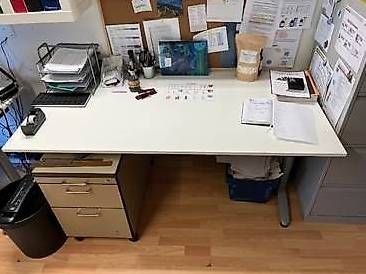 Scrivanie: Bürotisch – Usato da Bassersdorf venduto da ser_t6qt