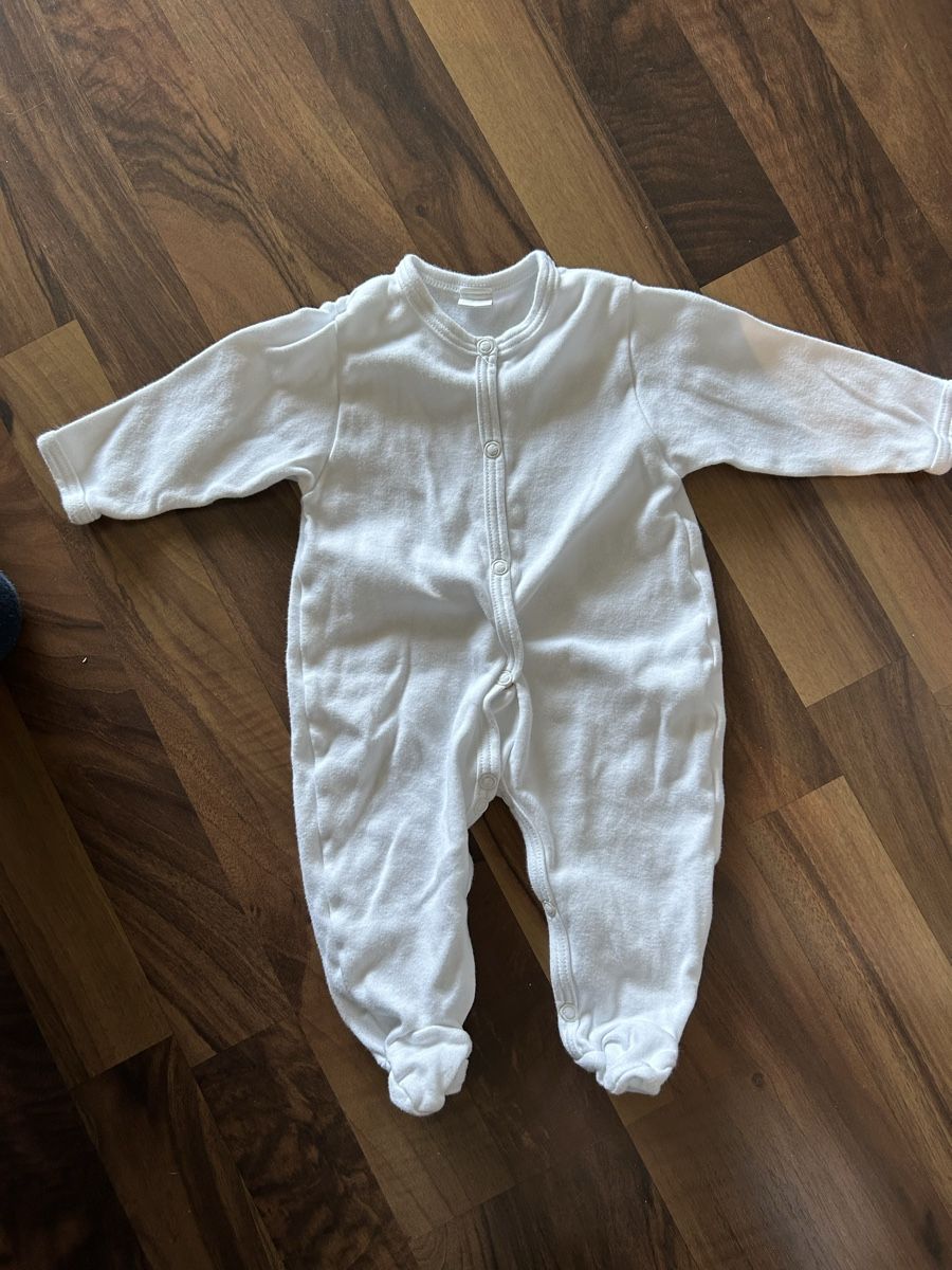 Lotti & Set di vestiti: Baby sleepsuits two pieces size 56 – Usato da Zürich venduto da eli_m229 1