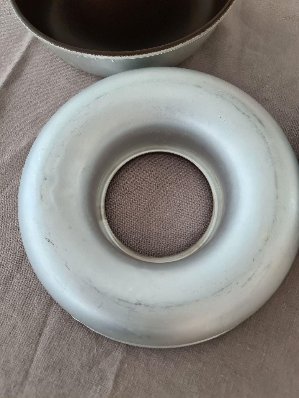 Teglie da forno: Alte Backformen "Sigg" Alu 3 Stk. – Usato da Uster venduto da Cruleye 4