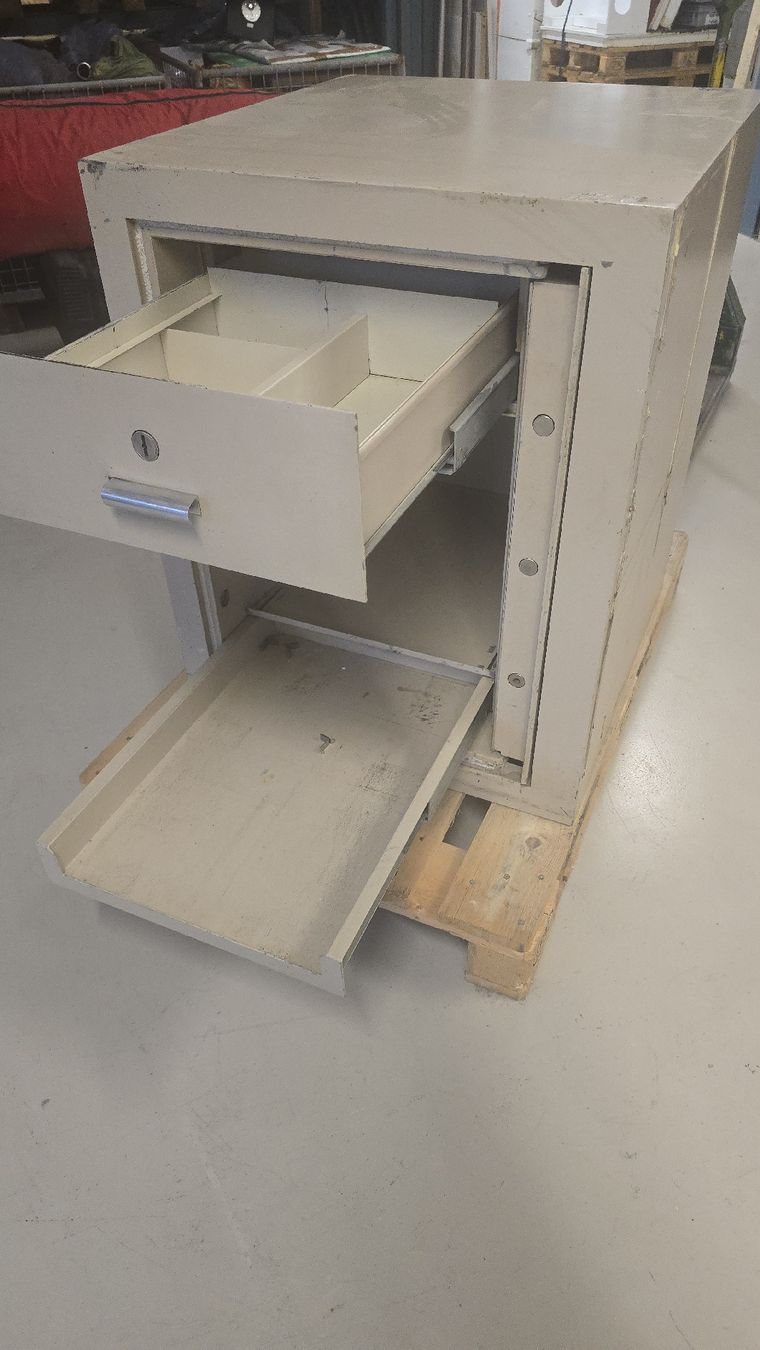 Vidmar Tresor: Tresor, Feuerschrank – Gebraucht aus Einigen von Thinhi65