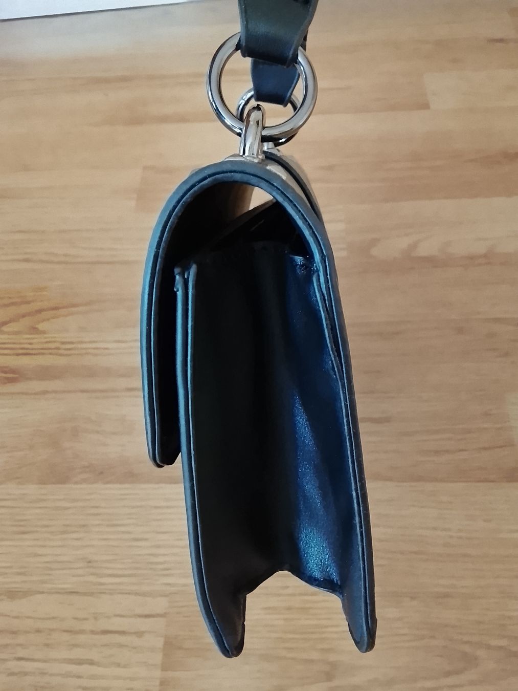 Taschen für Damen: Sac à main et bandoulière – Gebraucht aus Couvet von fat_kyl7 4