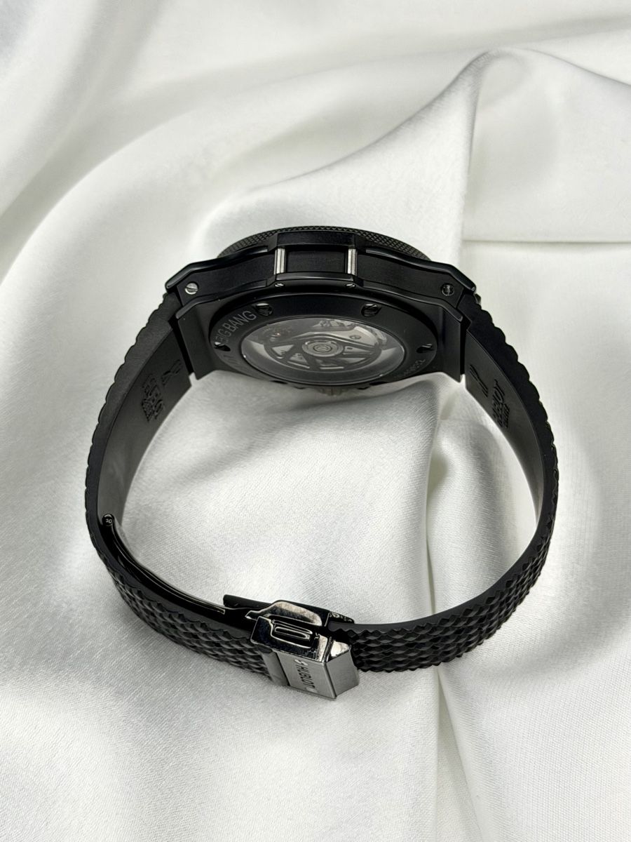 Hublot Uhren: Hublot Big Bang Original Ceramic "Black Magic" Full Set – Gebraucht aus Nyon von Lunas_Watches 3