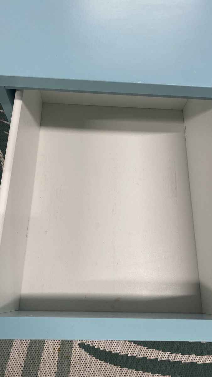 Ikea Tables de nuit: Nachttisch Malm Ikea – D'occasion à Turbenthal par RobinHood77 1