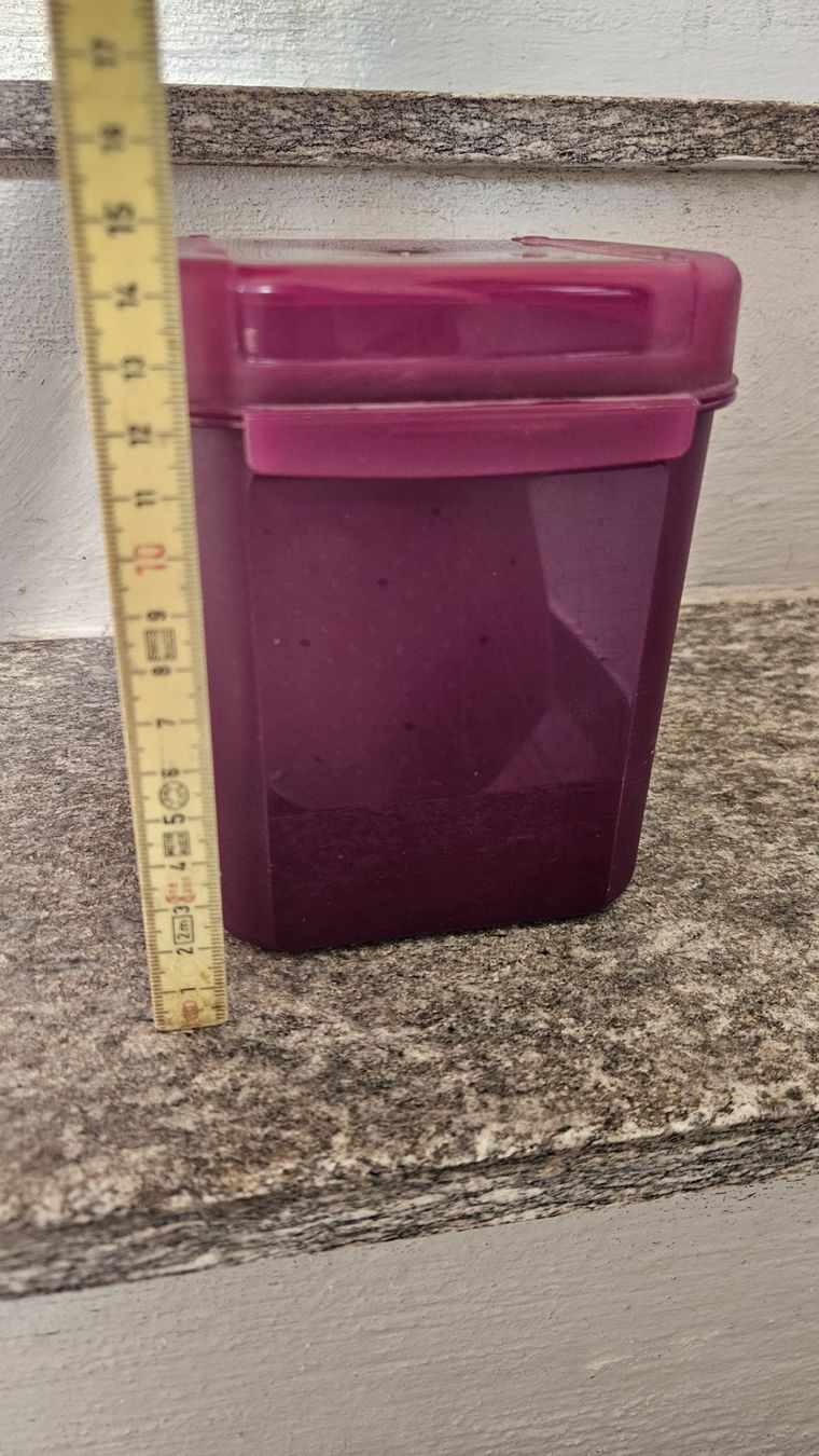 Tupperware Contenitori & Simili: Contenitore in plastica viola Tupperware Bellevue 1.2L – Usato da Melano venduto da H-Sara 4