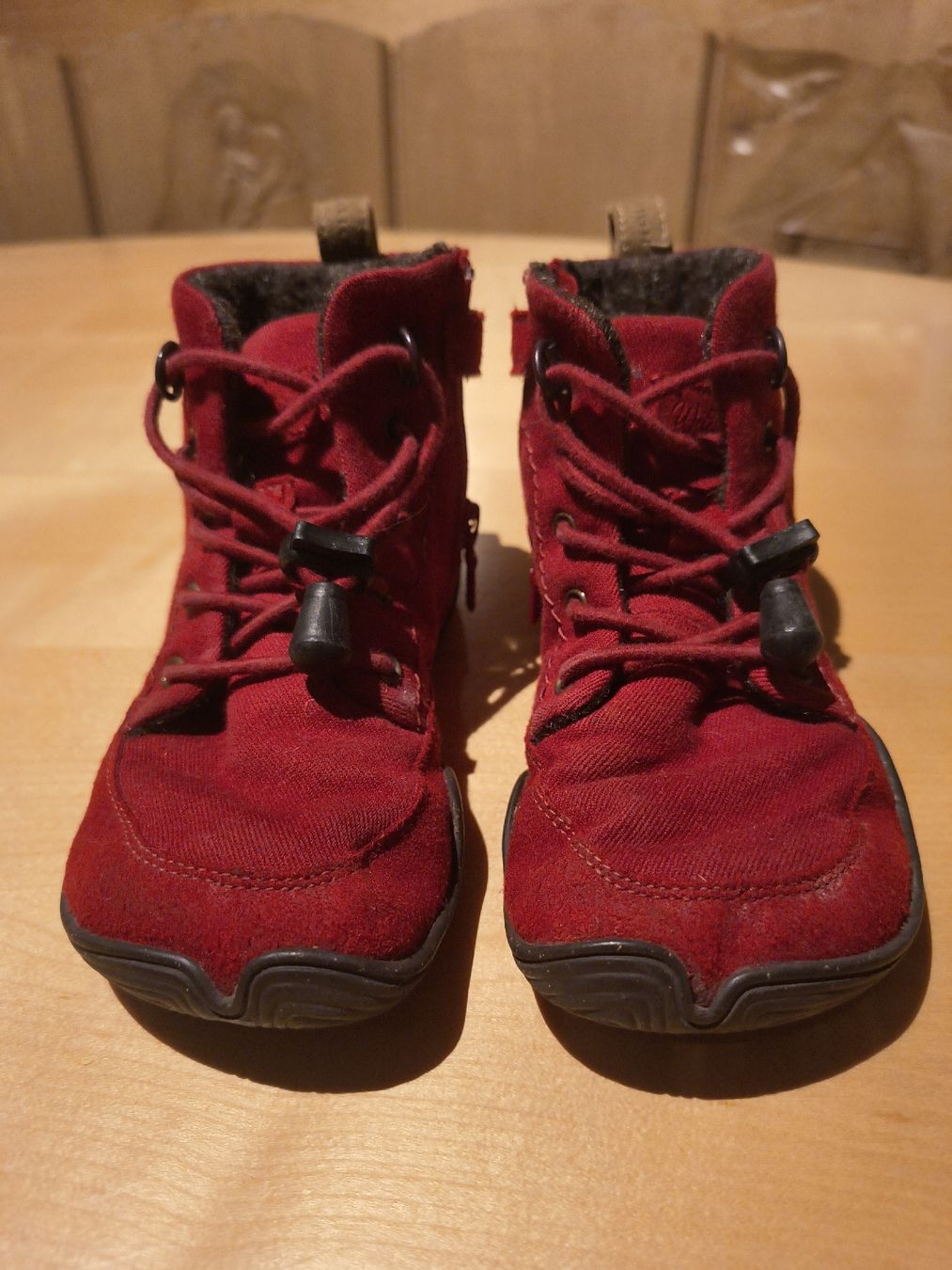 Wildling Scarpe per ragazzi: Wildlinge Barfussschuhe Rotkap Gr.26 – Usato da Neudorf venduto da ManuLeela