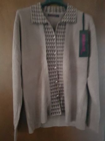 Toller Jacke- Pullover Neu
