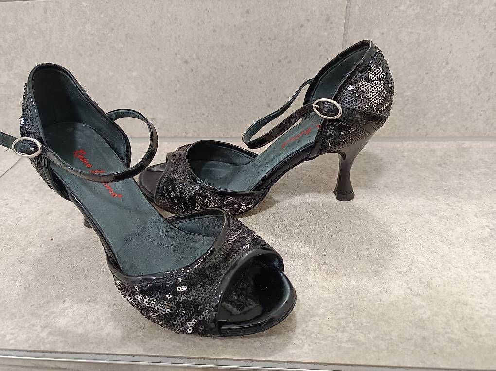 Scarpe da donna: Tanzschuhe Gr. 5 1/2 – Usato da Kreuzlingen venduto da kli_gb99