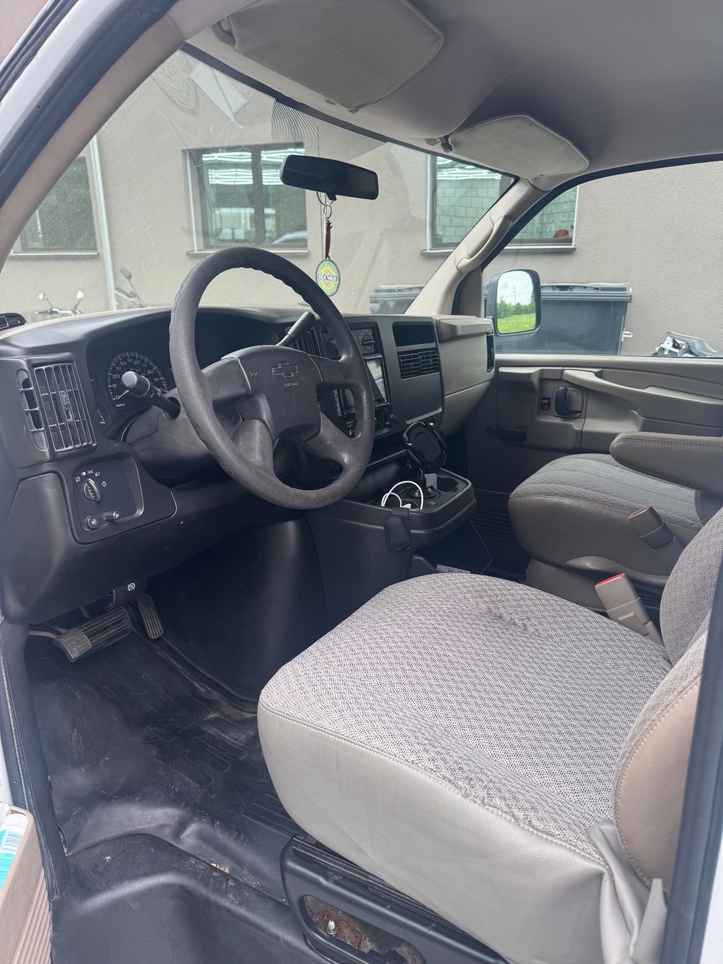 Chevrolet Nutzfahrzeuge: Chevrolet Express 3500 – Gebraucht aus Sarnen von auer-power-gmbh 4
