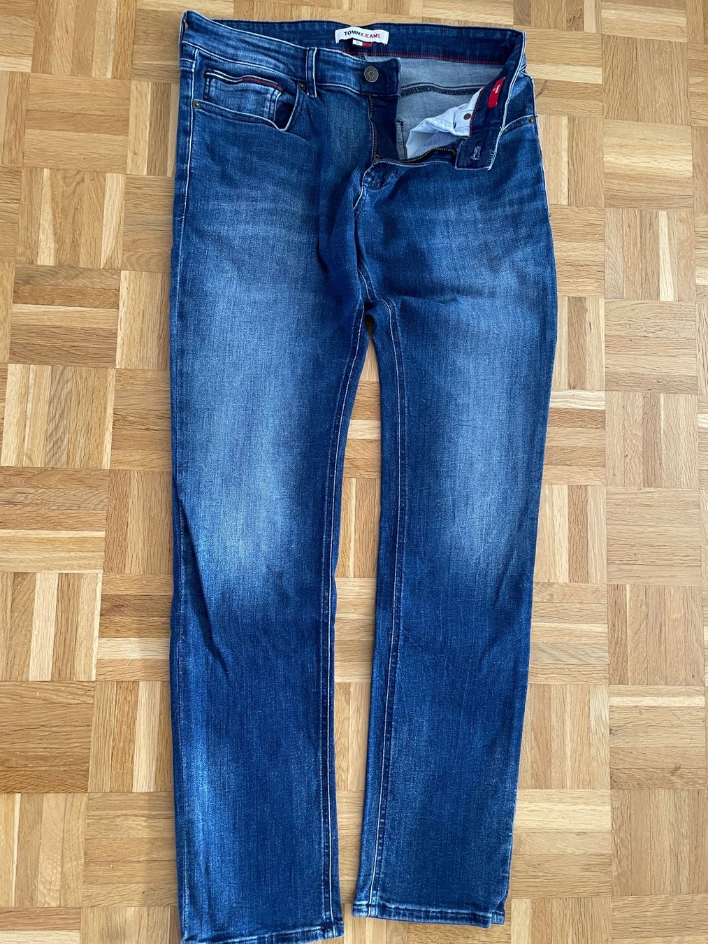 Tommy Hilfiger Jeans: Tommy Jeans – Neuf avec emballage d'origine à Stans par NeDavi