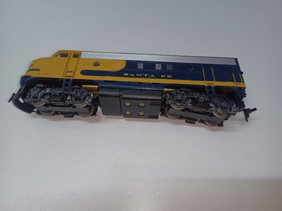 Modellini di ferrovie: SANTA  FE NR. 42005 – Usato da Amlikon-Bissegg venduto da Bienenlok 1