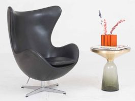 Fritz Hansen Egg Chair von Arne Jacobsen, Naturleder Schwarz