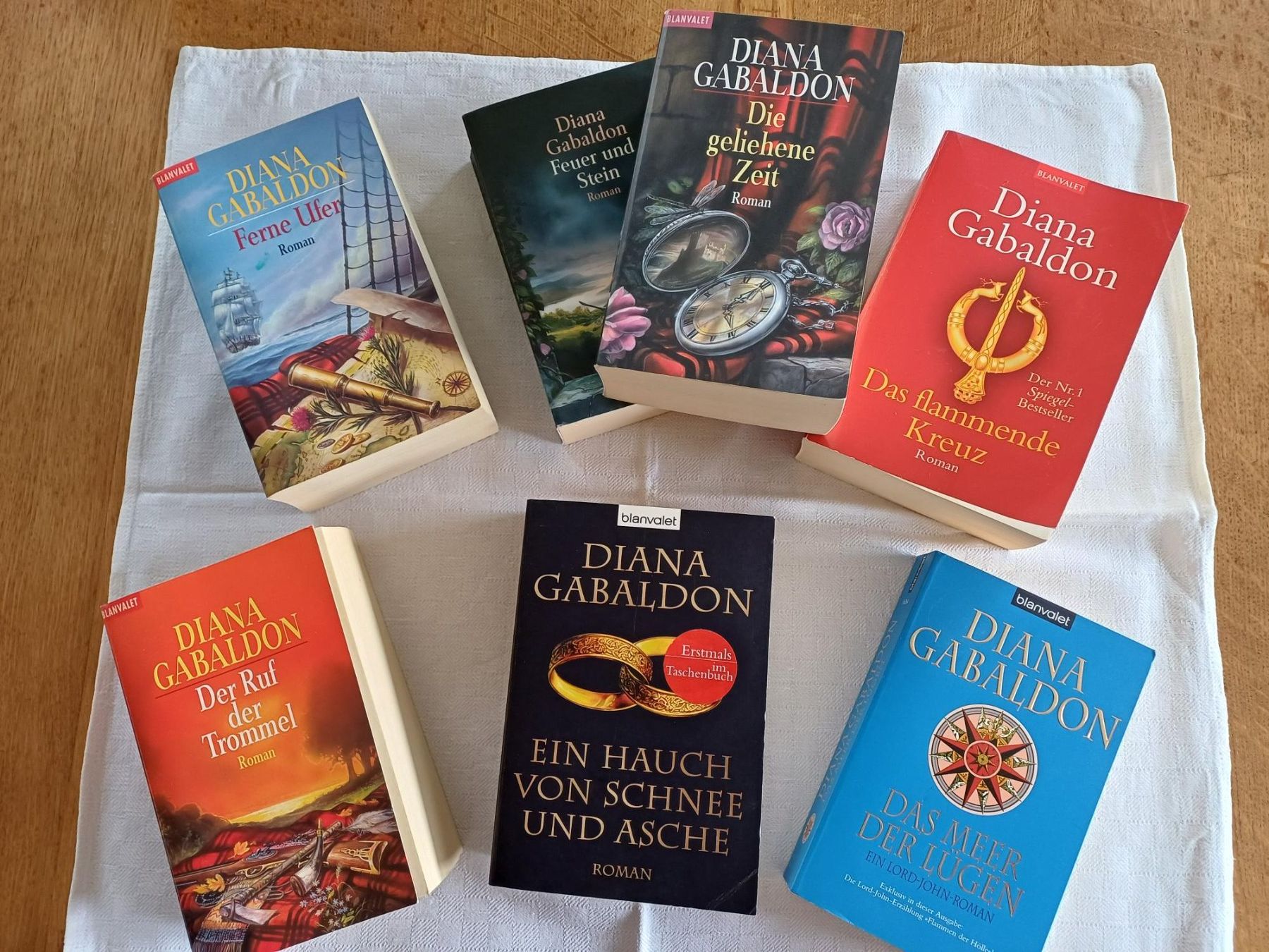Libri: Diana Gabaldon Romane, 7 Stück – Usato da Sisikon venduto da slaronix