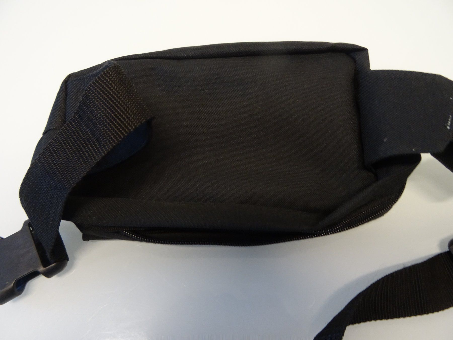 Taschen: Bauchtasche – Gebraucht aus Winterthur von valbella7 1