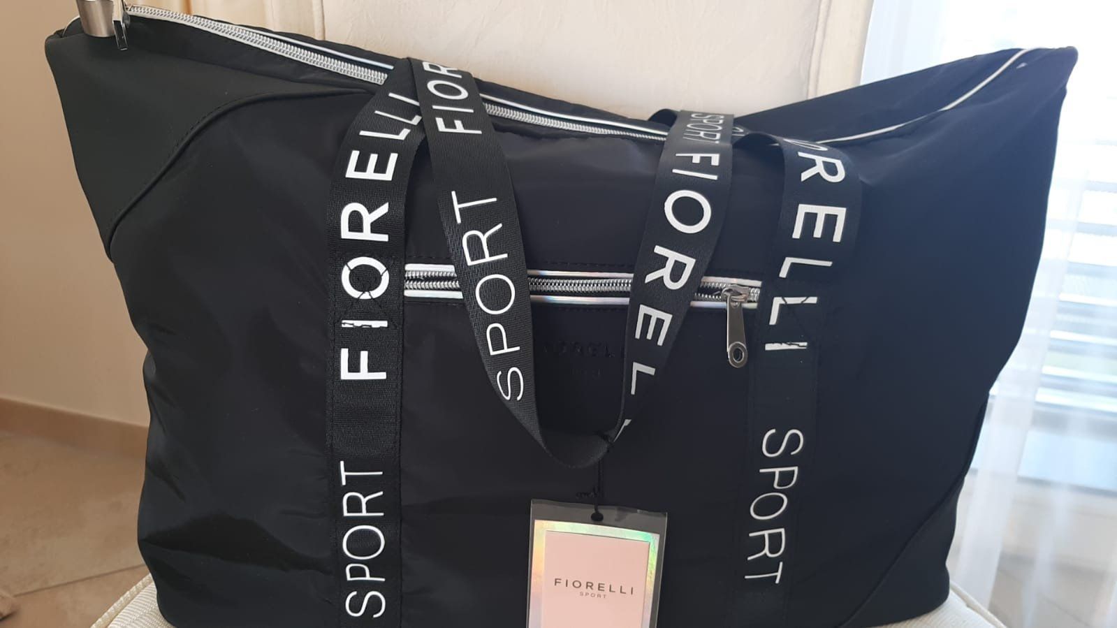 Borse: tolle Tasche von FIORELLI Sport – Nuovo e nell'imballaggio originale da Neuhausen am Rheinfall venduto da mariess