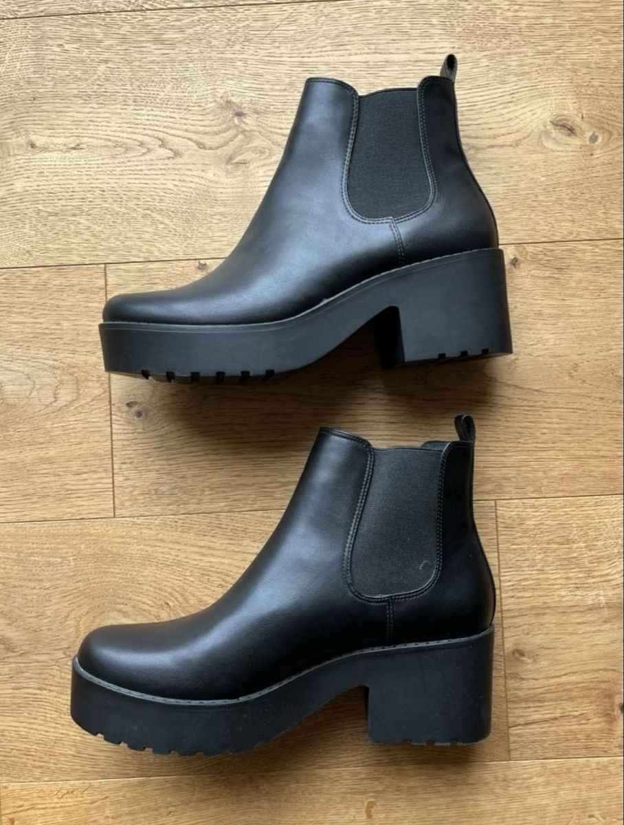 Scarpe da donna: H&M Stiefel Neu Gr. 41 – Nuovo e nell'imballaggio originale da Liestal venduto da Katakinga 1