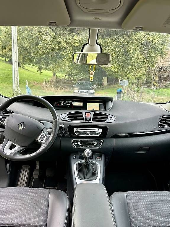 Automobili: Renault Scénic expertisée TCe 130 Bose – Usato da Muraz (Collombey) venduto da Zen_187001 3