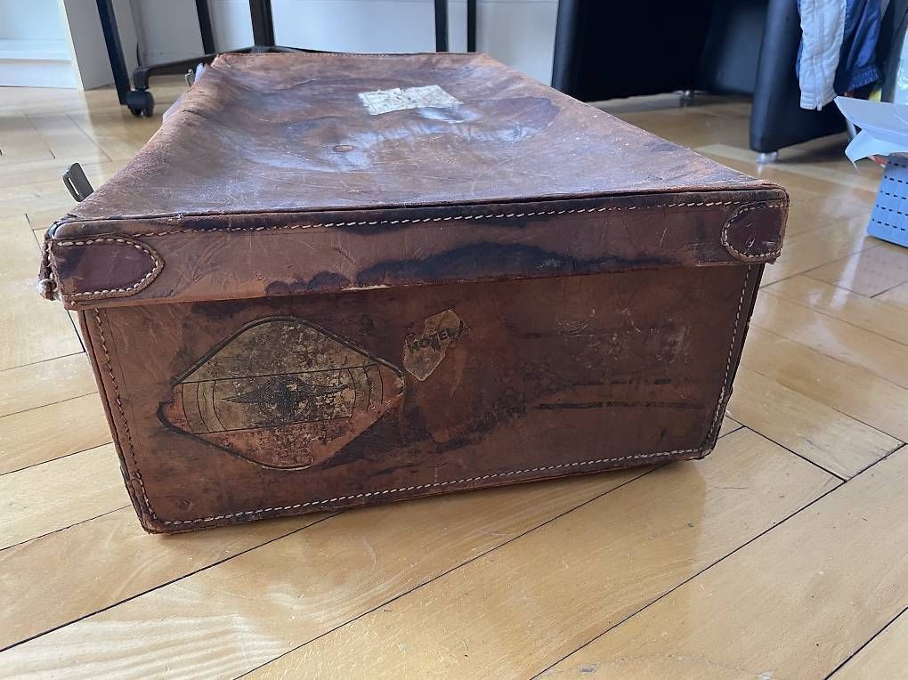 Valigie: Alter Leder-Koffer – Usato da Bern venduto da sil_b7py 2