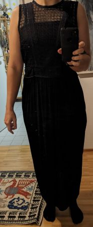 langes, schwarzes Kleid mit Spitzeneinsatz von H&M, Grösse M