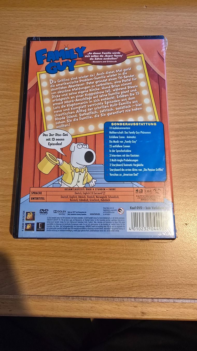Tutti i DVDs: Family Guy - Staffel 4 - DVD – Nuovo e nell'imballaggio originale da Wittinsburg venduto da MrSascha 1