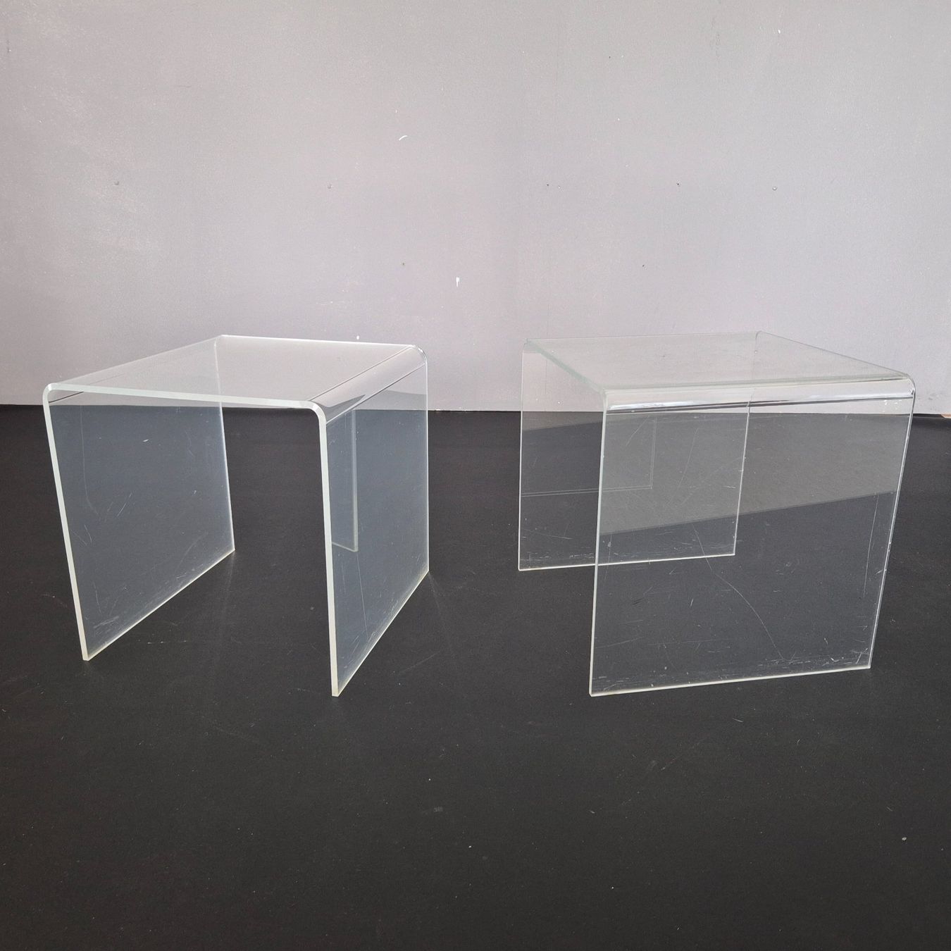 Tische: 2er Plexiglas Acryl Tisch Blumenhocker Beistelltisch Table – Gebraucht aus Nottwil von Wondewa-Shop 5