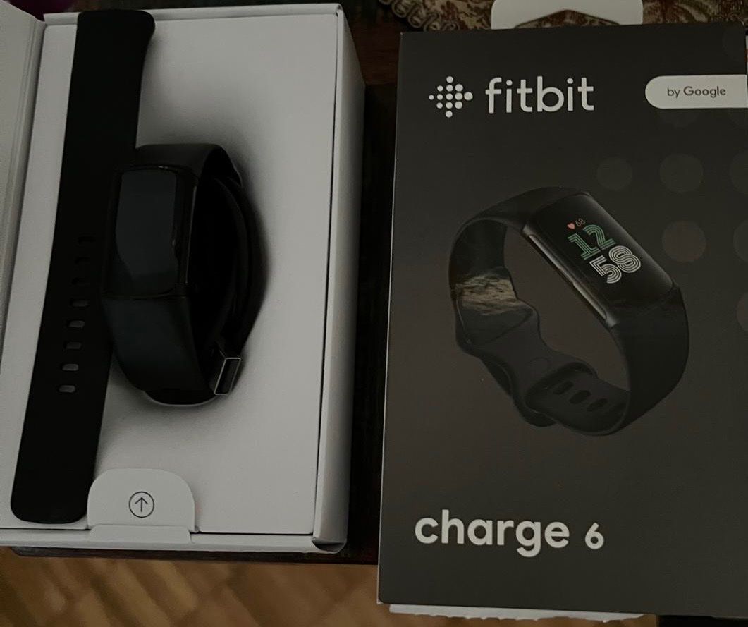 Fitbit Smartwatch: Fitbit Charge 6 – Nuovo (secondo la descrizione) da Andelfingen venduto da bensteiner1984