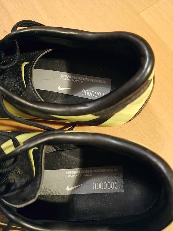 Scarpe da uomo: Nike Fussballschuhe  – Usato da basel venduto da lin_5kqf 2