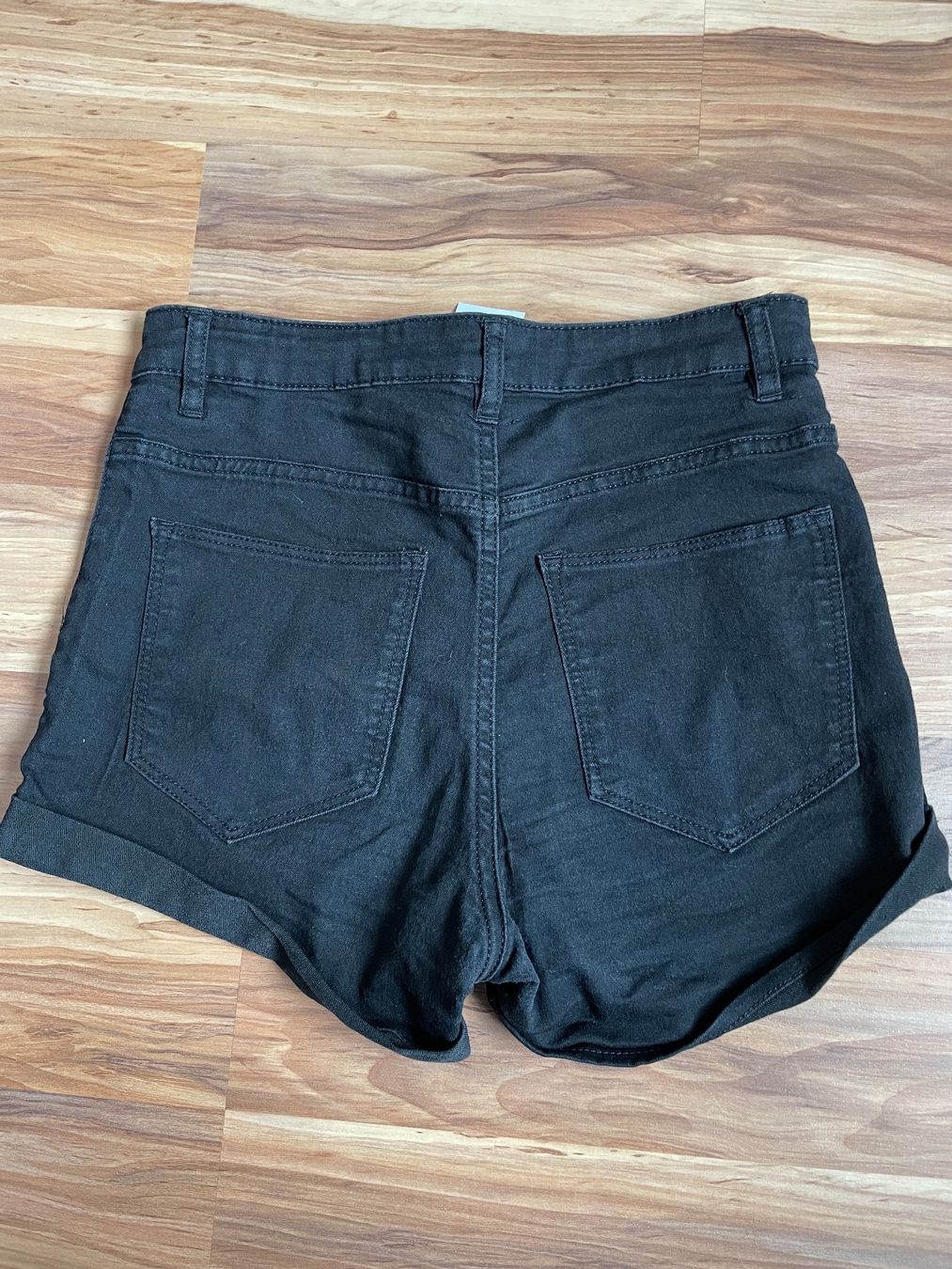 Pantaloni: Kurze Hosen Grösse 176 – Usato da Neuenkirch venduto da balani 1