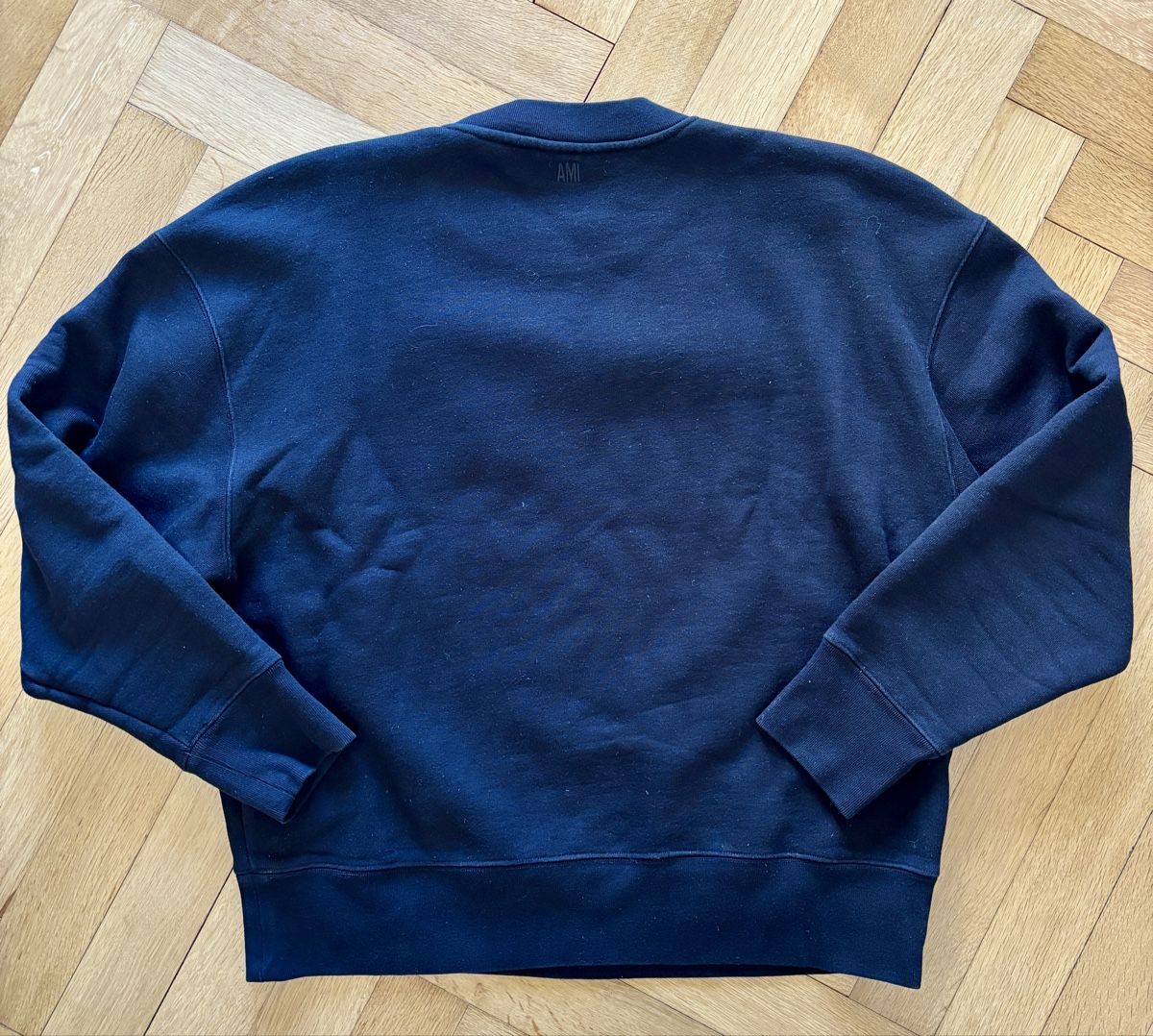Pullover & Sweatshirts: Ami Paris Pullover schwarz mit Herz Patch guter Zustand – Gebraucht aus Zürich von ante08 1