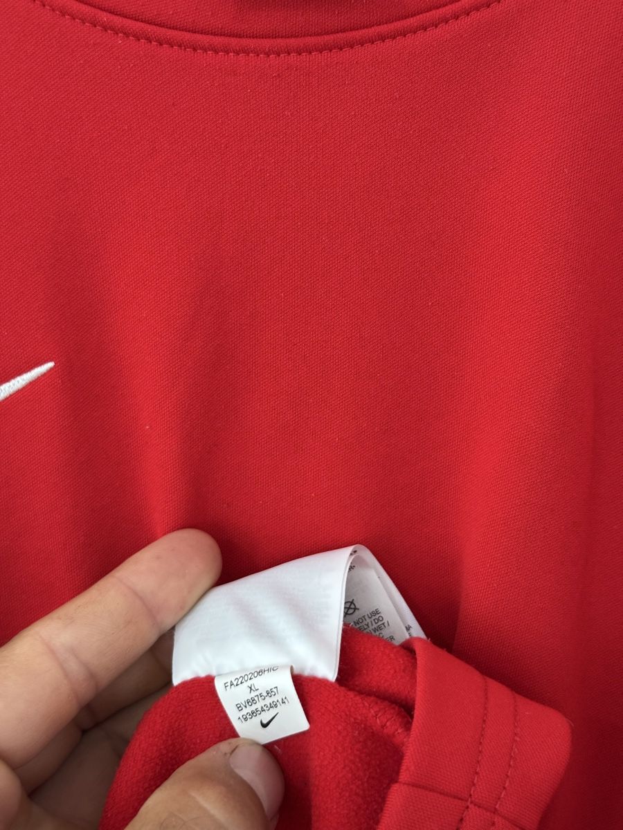Nike Maglioni & Felpe: Nike Vintage Pullover Dri-Fit rot Grösse XL Basic – Usato da Wetzikon ZH venduto da Jan_wojt 5