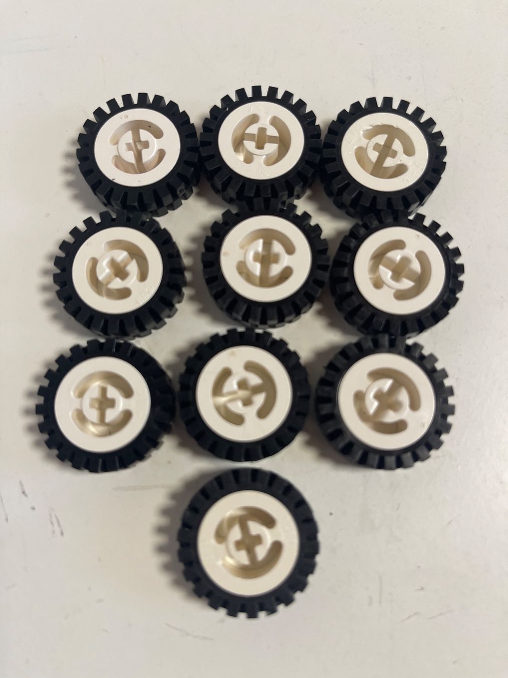 Lego Jouets: LEGO- 10 Technik Räder – D'occasion à Gelterkinden par cobra0110