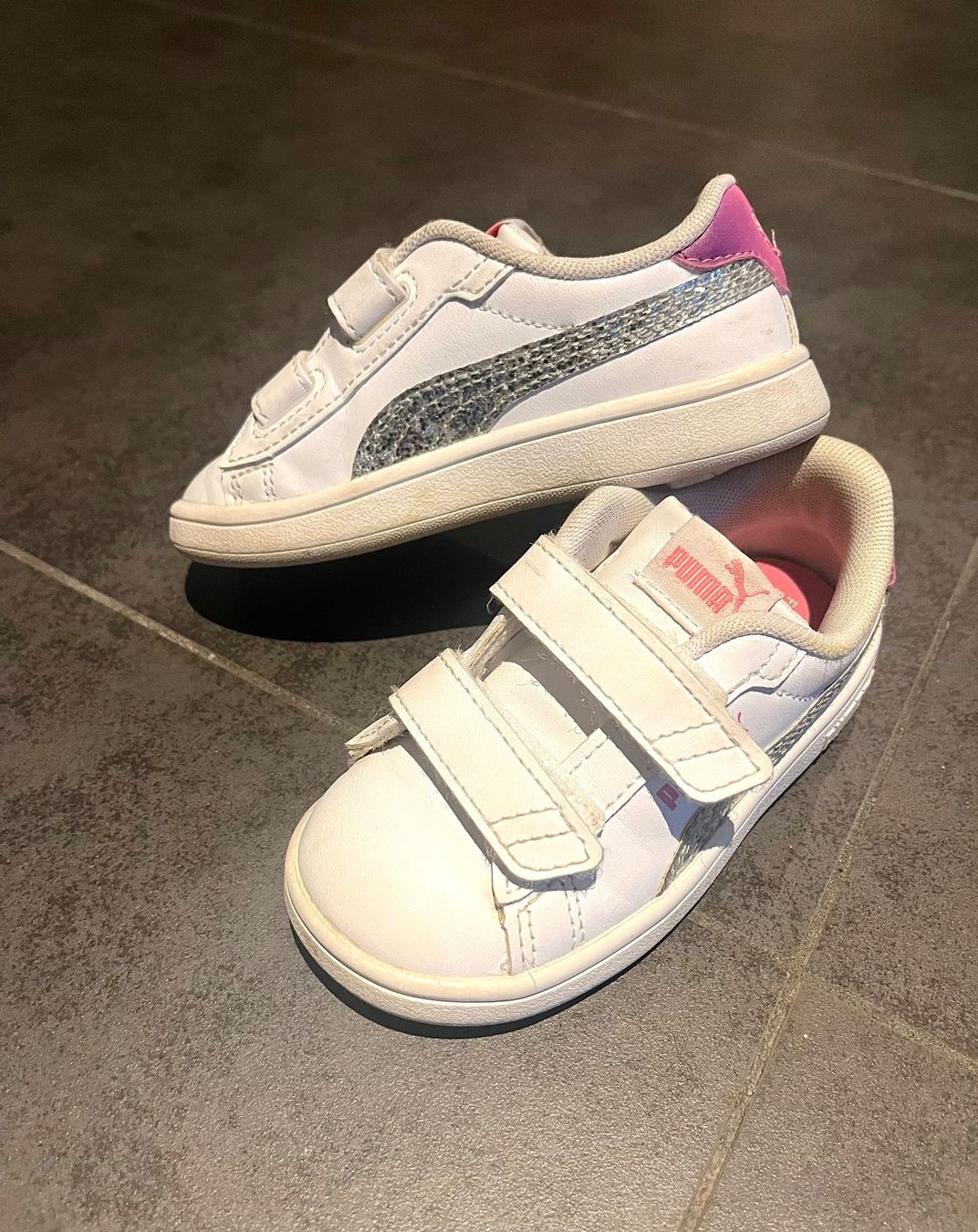 Puma Scarpe per ragazze: Puma Sneaker Kinder 24 – Usato da Kirchberg BE venduto da alizze13 1
