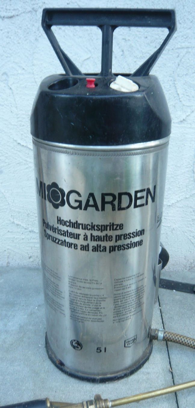 Tecnologia medica: Hochdruckspritze 5L – Usato da Ruggell venduto da Btt 1